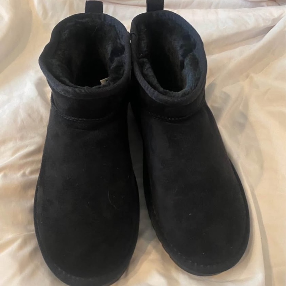 Cushionaire Memory Foam Black Furry Short Boots 1… - image 3